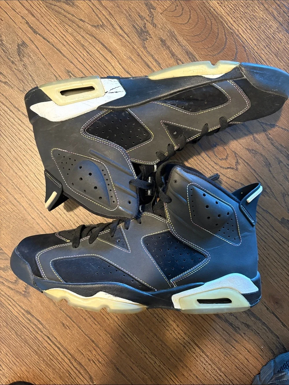 Air Jordan laker 6s size 12 worn in good condition no box